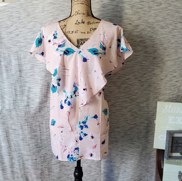 Lane Bryant Tops - Lane Bryant Floral Ruffle-Front Top, Size 18, NWT